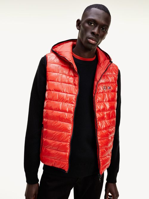 Mercedes Benz y Tommy Hilfiger lanzan colección de ropa - BuenTaller