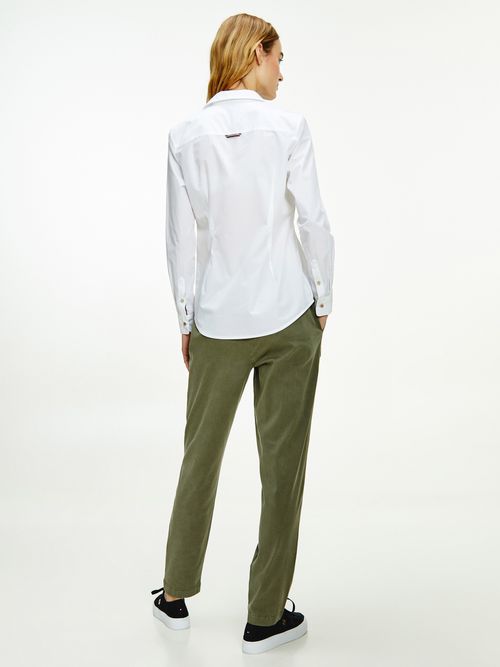 Camisa-de-popelin-con-logo-bordado-Tommy-Hilfiger