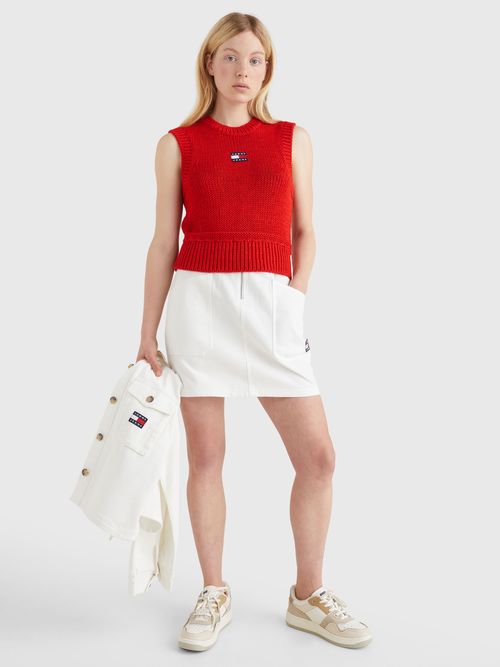 SUETER-CROPPED-SIN-MANGAS-Y-CON-PARCHE-Tommy-Hilfiger