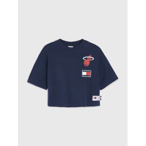 

PLAYERA TOMMY JEANS TOMMY JEANS & NBA MIAMI HEAT DE CORTE CROPPED DE MUJER Talla: L