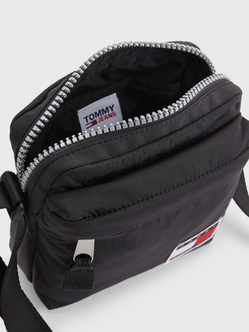 BOLSO-TOMMY-JEANS-REPORTER-COLLEGE-PARA-HOMBRE