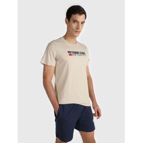 

PLAYERA TOMMY JEANS CON LOGO BORDADO EN MANGA DE HOMBRE Talla: L