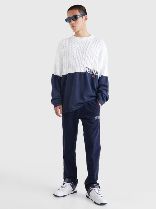 SUETER-TOMMY-JEANS-COLOR-BLOCK-DE-ALGODON-ORGANICO-DE-HOMBRE-TOMMY-HILFIGER