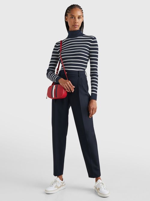 SUETER-ESSENTIAL-DE-PUNTO-TRENZADO-CON-CORTE-SLIM-TOMMY-HILFIGER-DE-MUJER