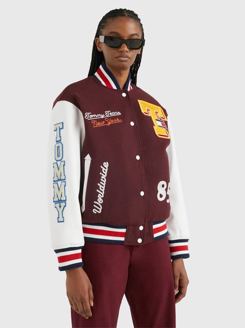 CHAMARRA-LETTERMAN-COLLEGE-DE-CORTE-OVERSIZE-TOMMY-JEANS-DE-MUJER-TOMMY-HILFIGER