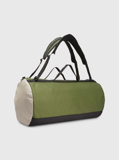 BOLSA-DE-VIAJE-CON-LOGO-URBAN-ESSENTIAL-TOMMY-HILFIGER-DE-HOMBRE