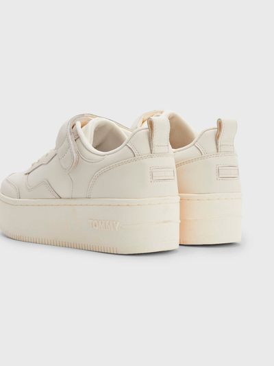 TENIS-DEPORTIVAS-DE-PLATAFORMA-CON-TIRA-TOMMY-JEANS-DE-MUJER