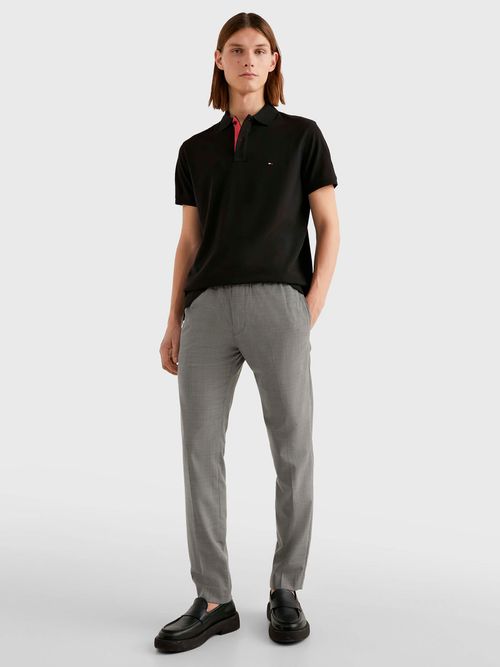 POLO-DE-CORTE-REGULAR-CON-TAPETA-A-CONTRASTE-TOMMY-HILFIGER-DE-HOMBRE