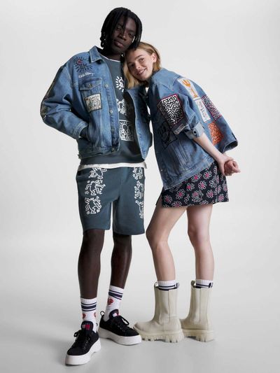 CHAMARRA-DE-MEZCLILLA-TOMMY-X-KEITH-HARING-DE-DISEÑO-DUAL-GENDER