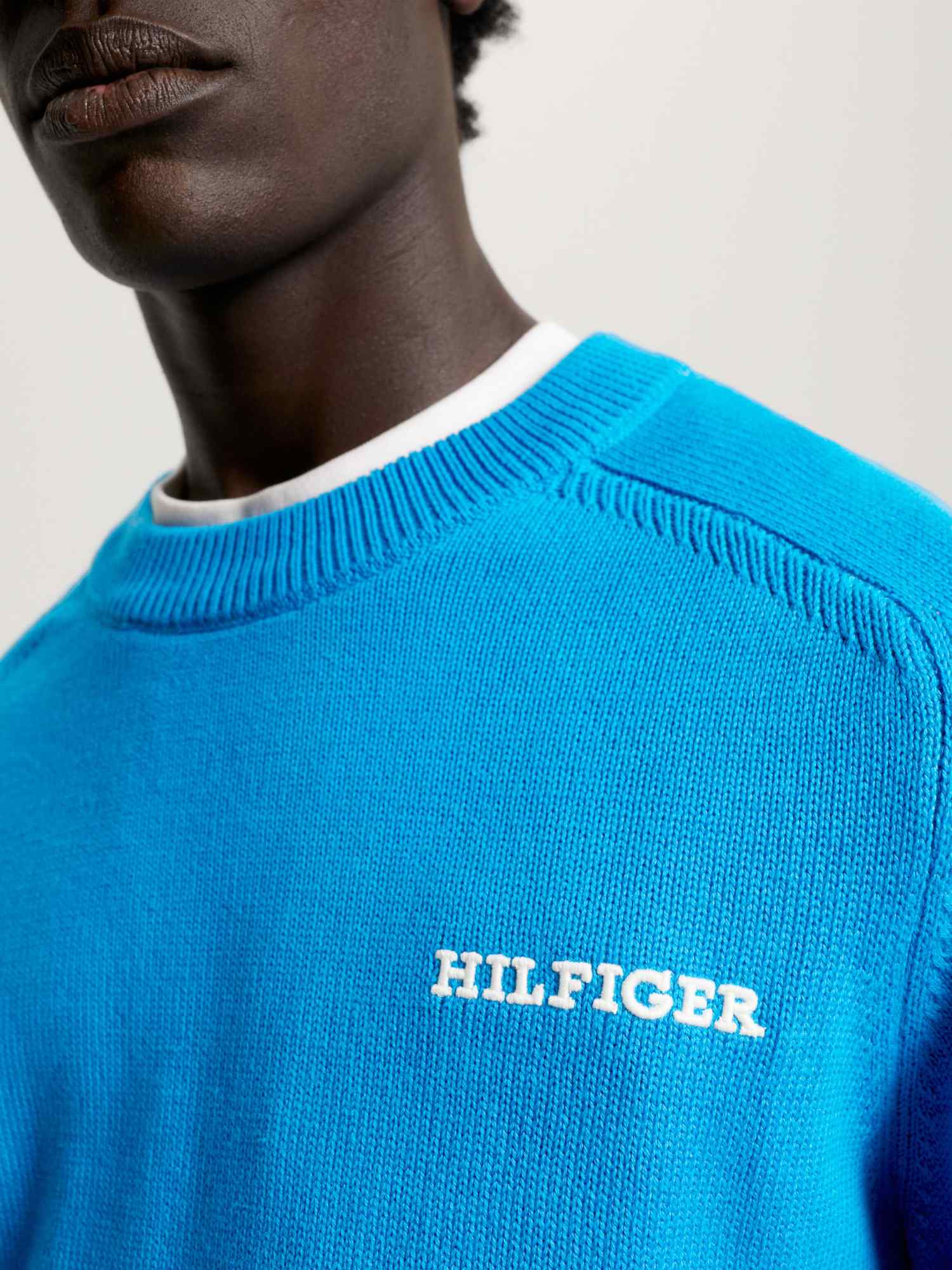 Suéter con logo frontal de hombre Tommy Hilfiger