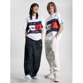 

Playera con logo Tommy x Mercedes-AMG F1 x Awake NY Talla: L