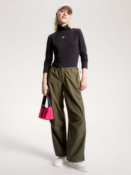 Playera-slim-de-punto-con-cuello-perkins-de-mujer