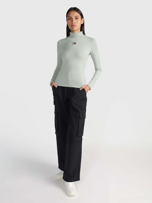 Pantalon-con-bolsillos-cargo-de-mujer