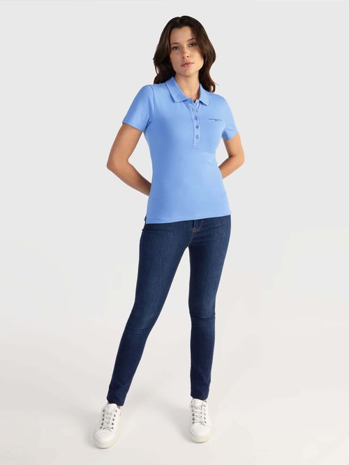 Polo-con-logo-estampado-de-mujer