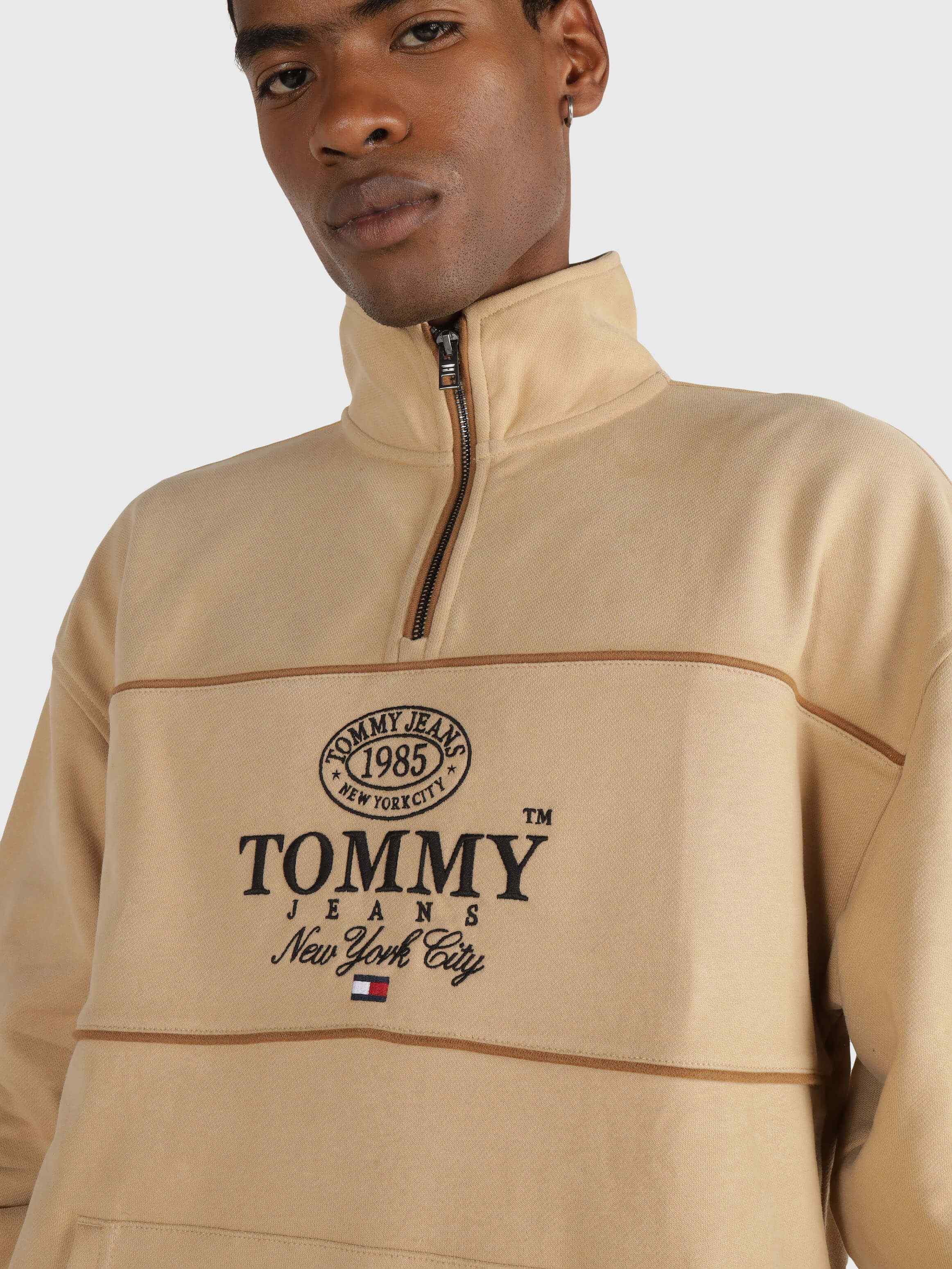 Sudadera amplia con media cremallera y logo de hombre Tommy Jeans