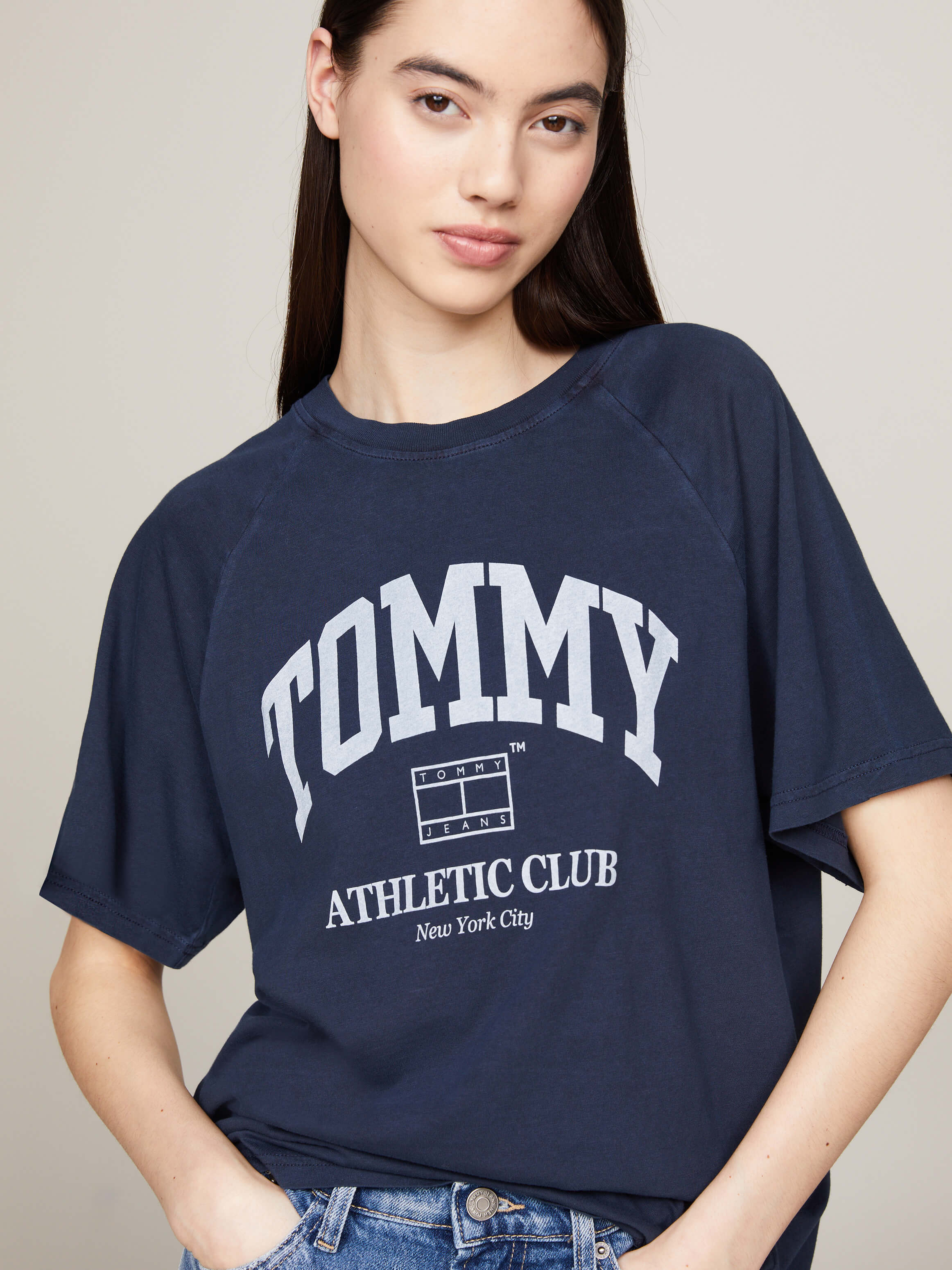 Playera Varsity de corte amplio con logo mujer Tommy Jeans