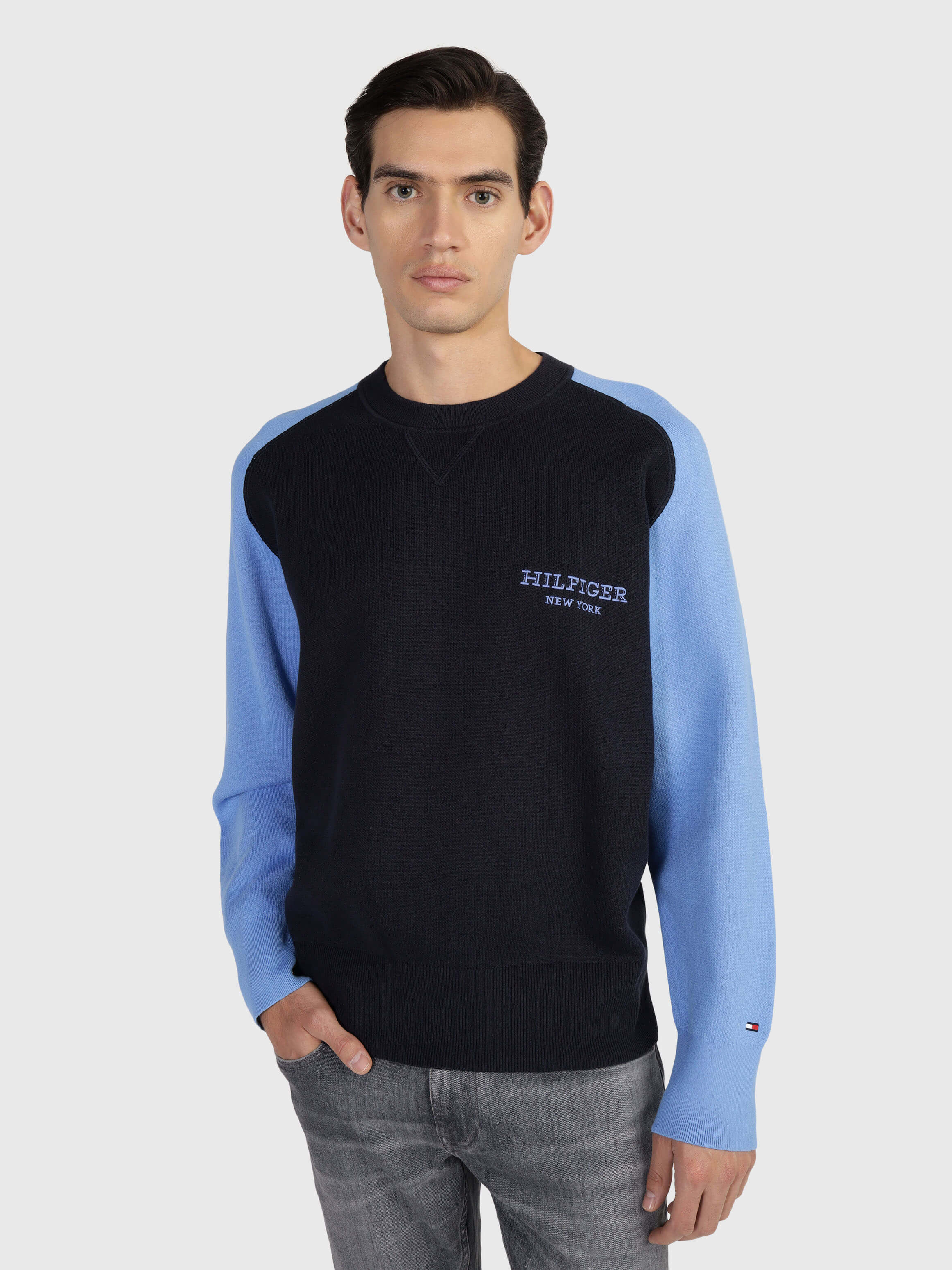 Suéter color block con monotipo Hilfiger de hombre Tommy