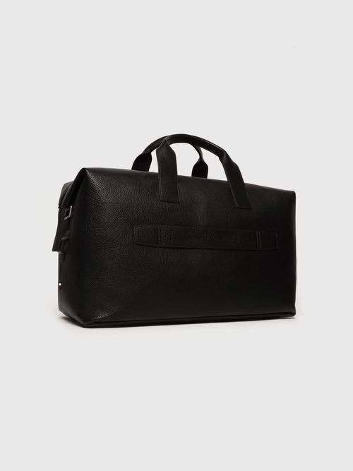 Bolsa-duffle-con-logo-en-relieve-de-hombre-Tommy-Hilfiger