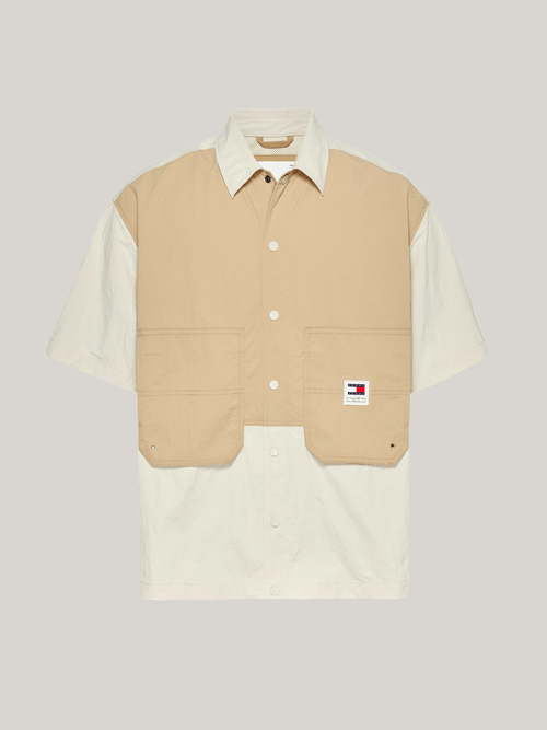 Camisa-de-manga-corta-con-bolsillos-frontales