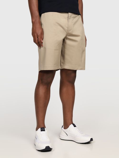 Short-corte-chino-de-hombre-Tommy-Hilfiger-MW0MW35684-AEG