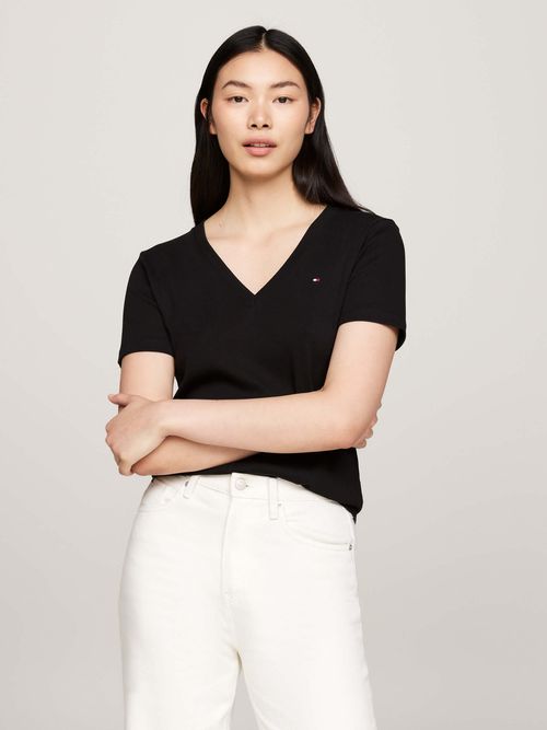 Playera-slim-con-cuello-de-pico-de-mujer-Tommy-Hilfiger-WW0WW40584-BDS