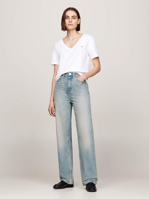 Playera-con-cuello-de-pico-y-logo-bordado-de-mujer-Tommy-Hilfiger-WW0WW44177-YCF