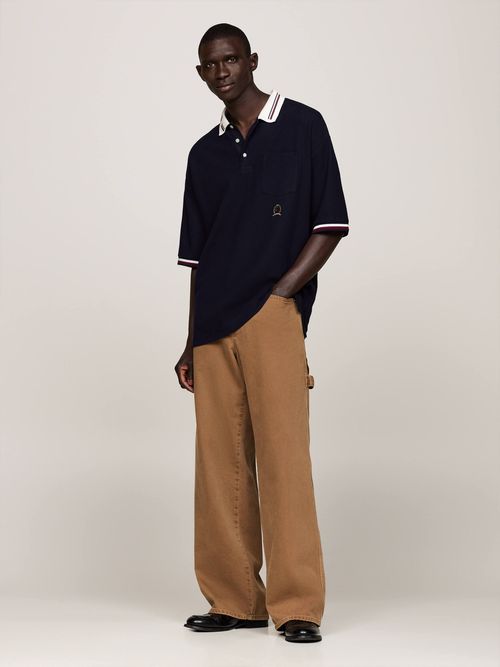 Polo-de-corte-amplio-con-escudo-bordado-de-Hombre-de-Tommy-Hilfiger-MW0MW36409-DW5