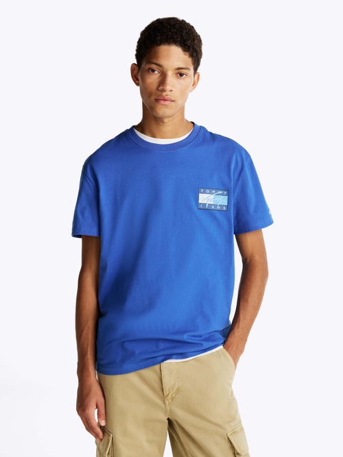 Playera-con-logo-en-la-espalda-de-hombre-Tommy-Jeans-DM0DM21108-C6E