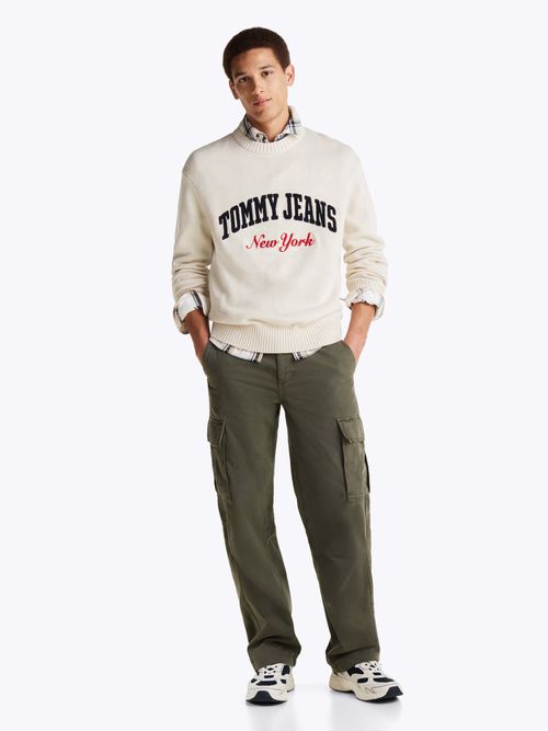 Sueter-de-punto-con-cuello-redondo-de-hombre-Tommy-Jeans-DM0DM21114-aCG