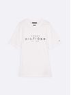 Playera-de-cuello-redondo-con-logo-de-hombre-Tommy-Hilfiger-MW0MW37448-YBR