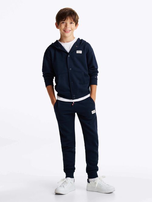 Joggers-con-parche-1985-Collection-de-nino-Tommy-Hilfiger-KB0KB09308-C1G