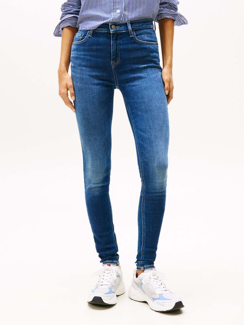 Jeans-Nora-de-corte-cenido-y-talle-medio-destenidos-de-mujer-Tommy-Jeans-DW0DW19549-1BK