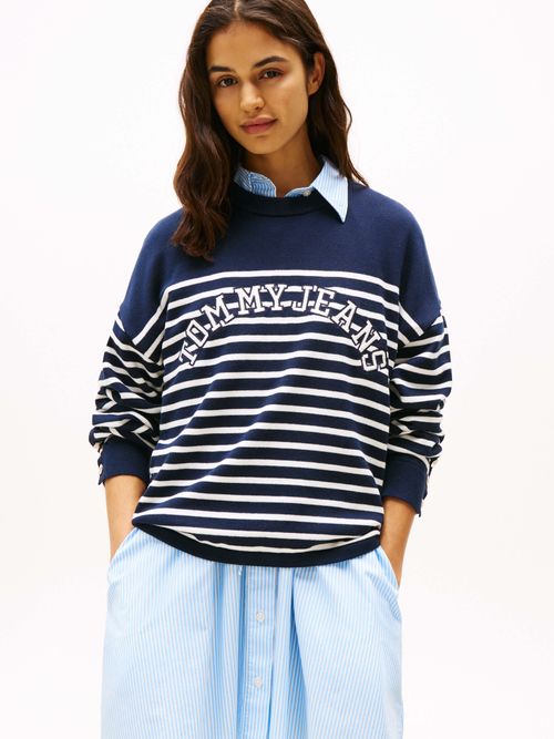 Sueter-con-franjas-horizontales-y-logo-de-mujer-Tommy-Jeans-DW0DW20251-C1G