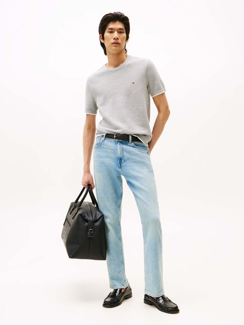 Playera-con-cuello-redondo-y-logo-de-hombre-Tommy-Hilfiger-MW0MW38610-P01