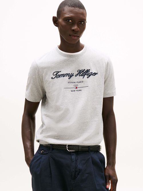 Playera-Exclusive-de-punto-con-logo-Script-de-hombre-Tommy-Hilfiger-MW0MW33691-P01