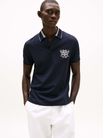 Polo-de-corte-regular-con-escudo-TH-bordado-de-hombre-Tommy-Hilfiger-MW0MW38489-DW5