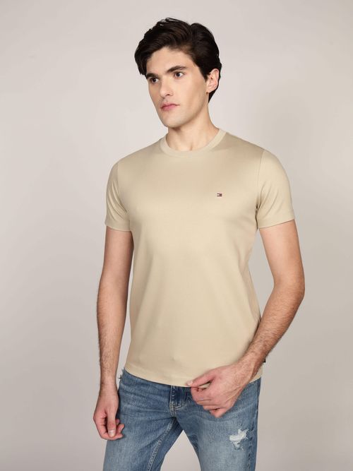 Playera-con-corte-slim-y-logo-de-hombre-Tommy-Hilfiger-MW0MW33202-RBT