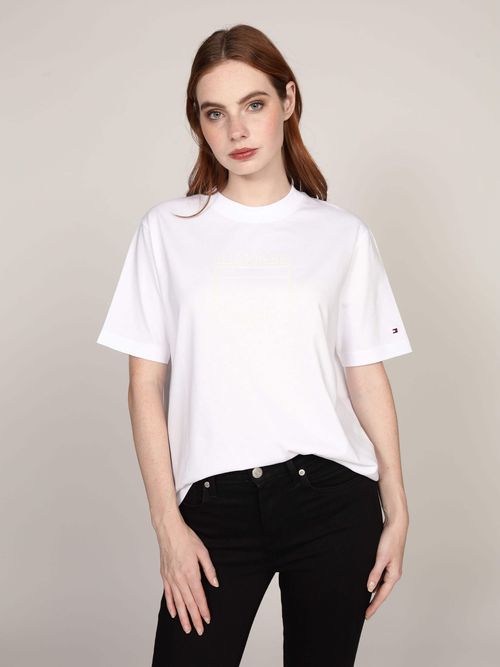 Playera-con-bordado-en-el-pecho-de-mujer-Tommy-Hilfiger-WW0WW45525-YCF