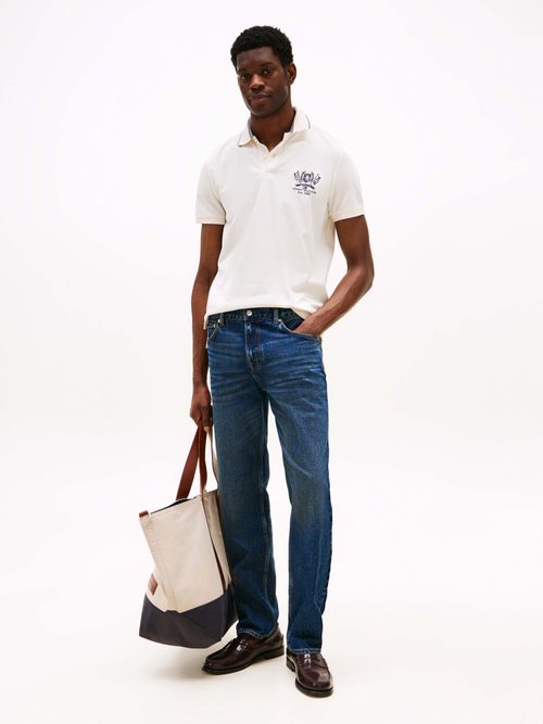 Polo-de-corte-regular-con-escudo-TH-bordado-de-hombre-Tommy-Hilfiger-MW0MW38489-Z00