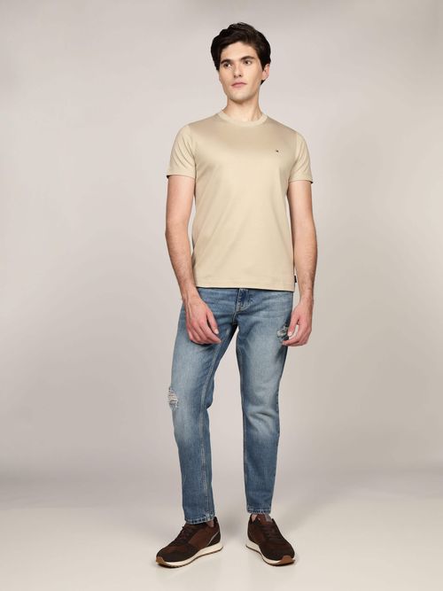 Playera-con-corte-slim-y-logo-de-hombre-Tommy-Hilfiger-MW0MW33202-RBT