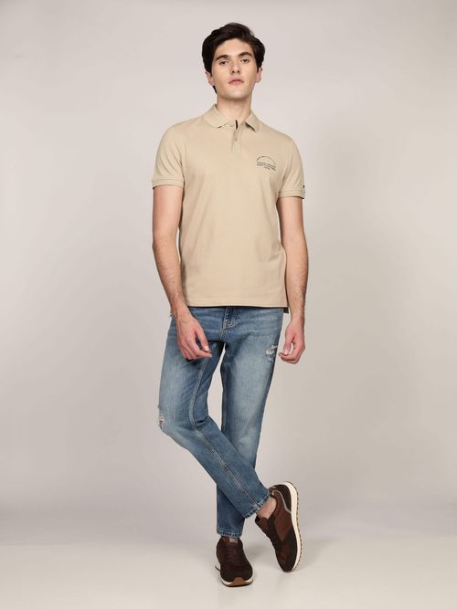 Polo-de-corte-regular-con-logo-arqueado-de-hombre-Tommy-Hilfiger-MW0MW38486-RBT