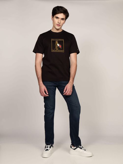 Playera-bordado-en-el-pecho--de-hombre-Tommy-Hilfiger-MW0MW38923-BDS