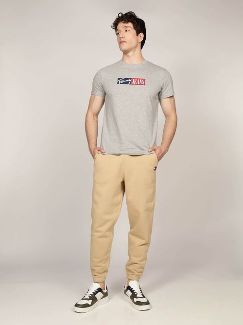 Playera-con-Firma-Estampada-de-Hombre-Tommy-Jeans-DM0DM20365-P6N