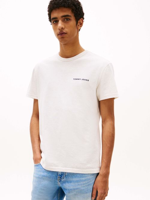 Playera-con-logo-grafico-en-la-parte-trasera