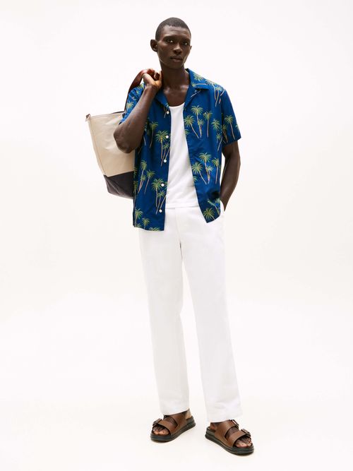 Camisa-tropical-estampada-de-corte-regular