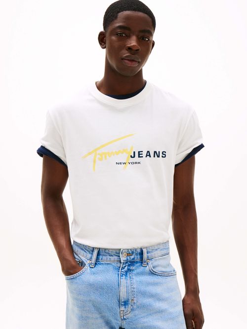 playera-signature-con-logo-estilo-grafiti-de-hombre-tommy-jeans