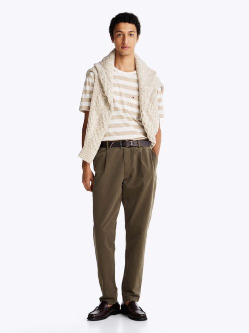 playera-de-cuello-redondo-con-bolsillo-de-hombre-tommy-hilfiger