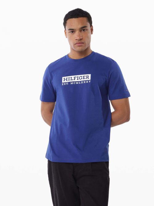 playera-de-corte-slim-con-estampado-de-hombre-tommy-hilfiger