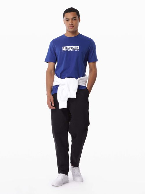 playera-de-corte-slim-con-estampado-de-hombre-tommy-hilfiger