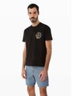 playera-con-logo-y-escudo-universitario-de-hombre-tommy-jeans